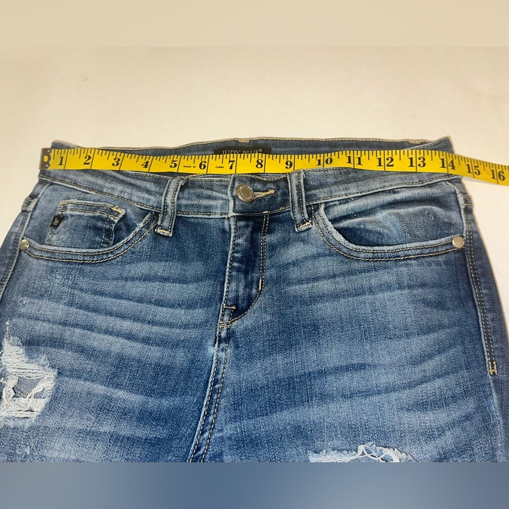 Judy Blue Colby Skinny Fit Distressed Destroyed Jeans Women’s Size 7/28 Mid-Rise - Picture 6 of 7
